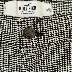 Hollister High Rise Houndstooth Print Pants w/ Black Zipper